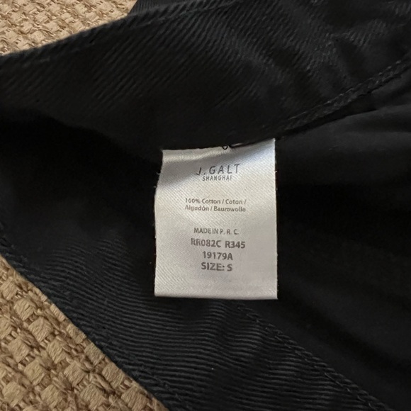 Black high waisted shorts - 90s style from Brandy Melville - Picture 2 of 3